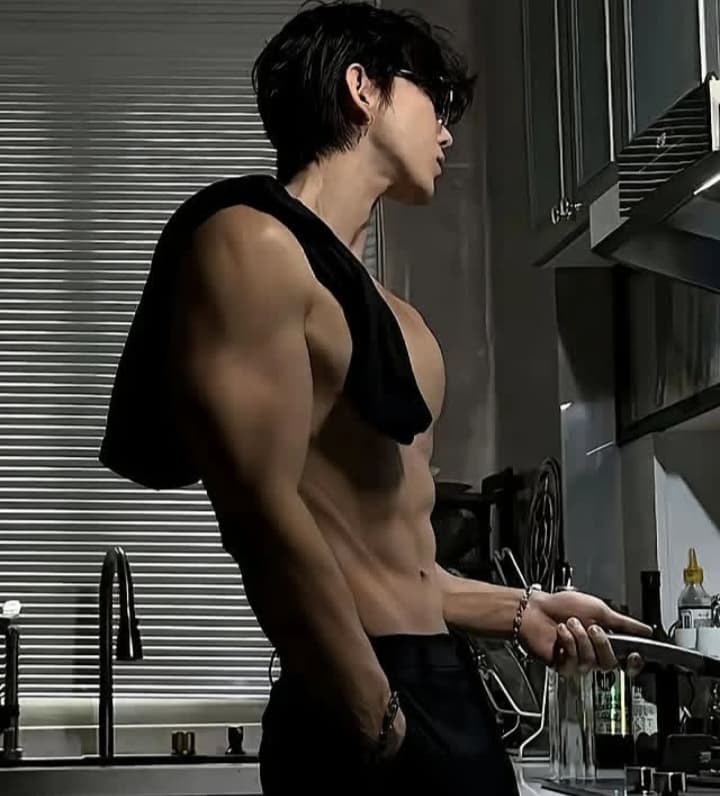 Leo's Image